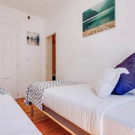 アパート 3 Bedroom In Baixa With River View *