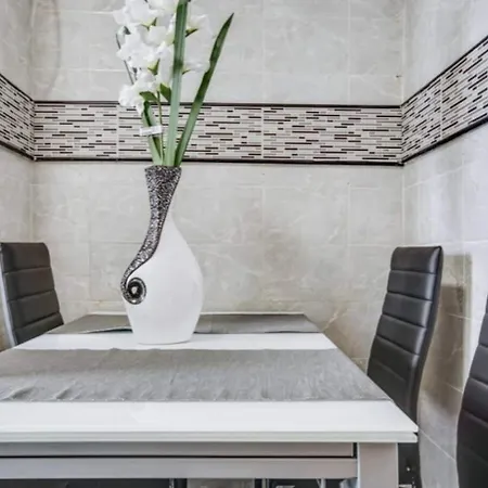 3 Bedroom In Baixa With River View * リスボン