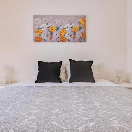 3 Bedroom In Baixa With River View Apartment