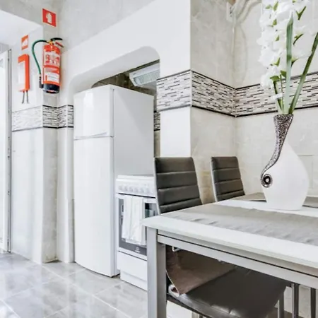 3 Bedroom In Baixa With River View 公寓 *